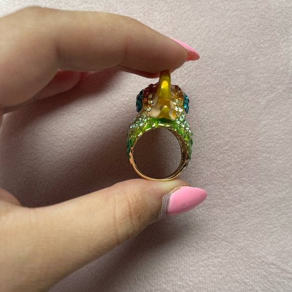 Vintage Parrot Eye Ring (Size 8) - Picture 2 of 6